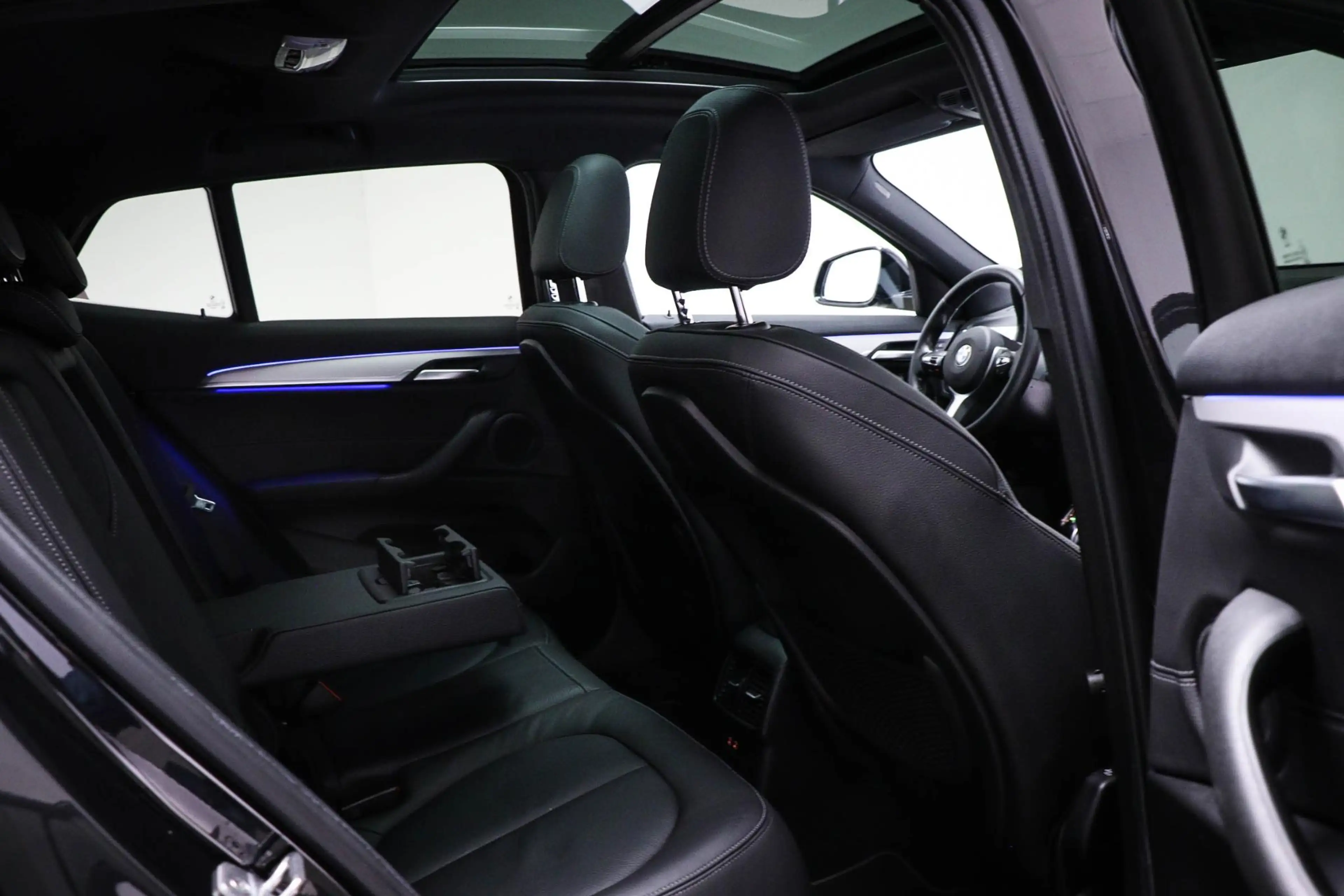 BMW X2 sDrive20i M-Sport Edition | PANORAMADAK | DAB | DR — photo 14