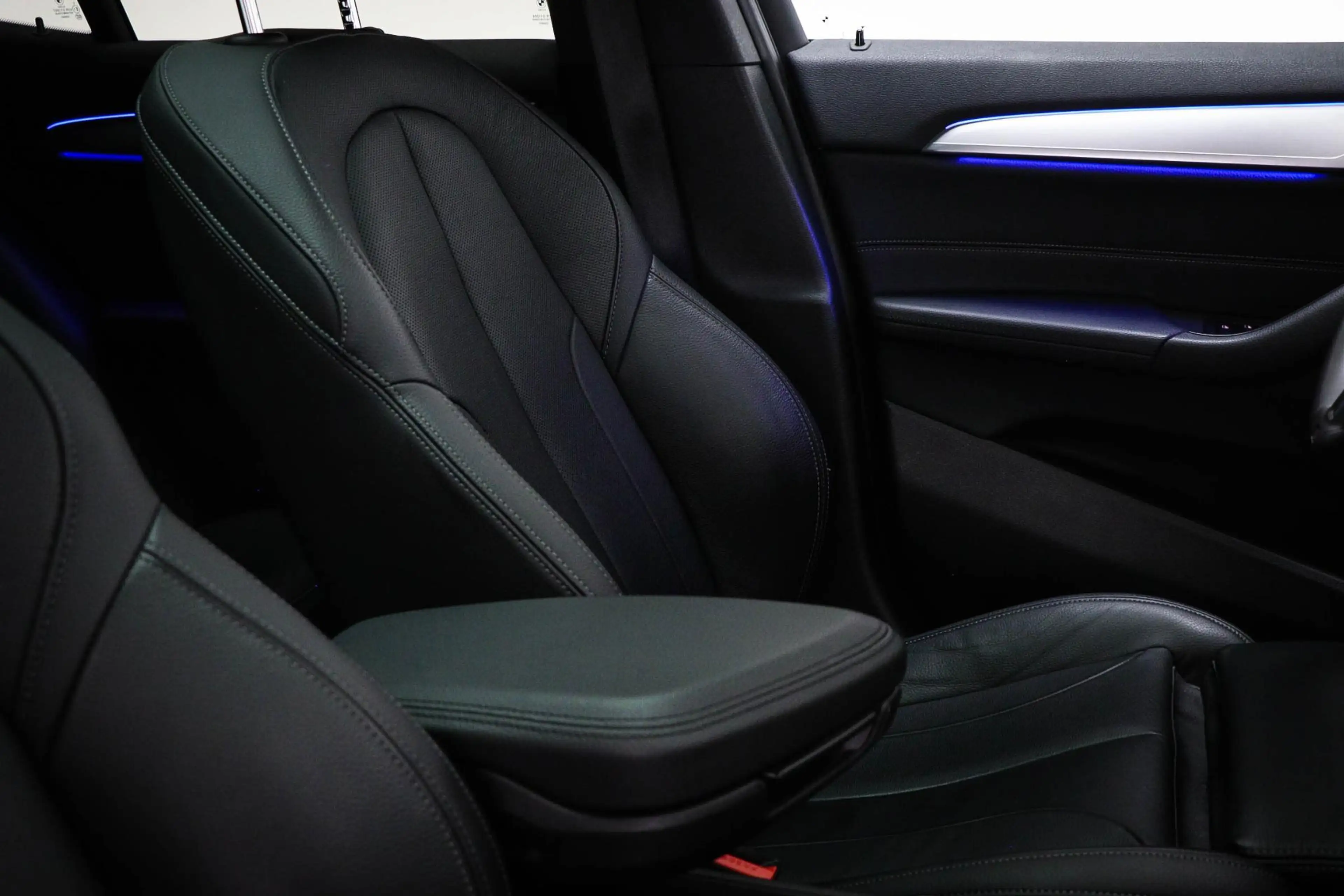 BMW X2 sDrive20i M-Sport Edition | PANORAMADAK | DAB | DR — photo 5