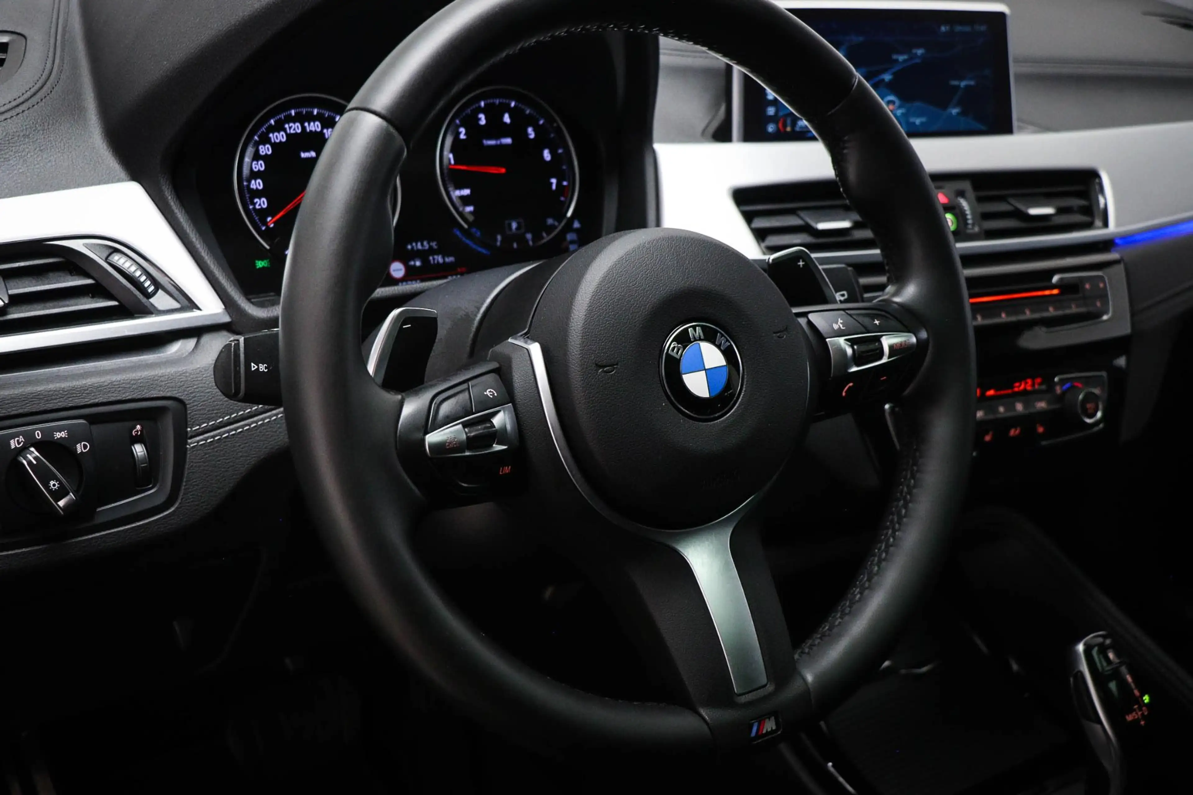BMW X2 sDrive20i M-Sport Edition | PANORAMADAK | DAB | DR — photo 33