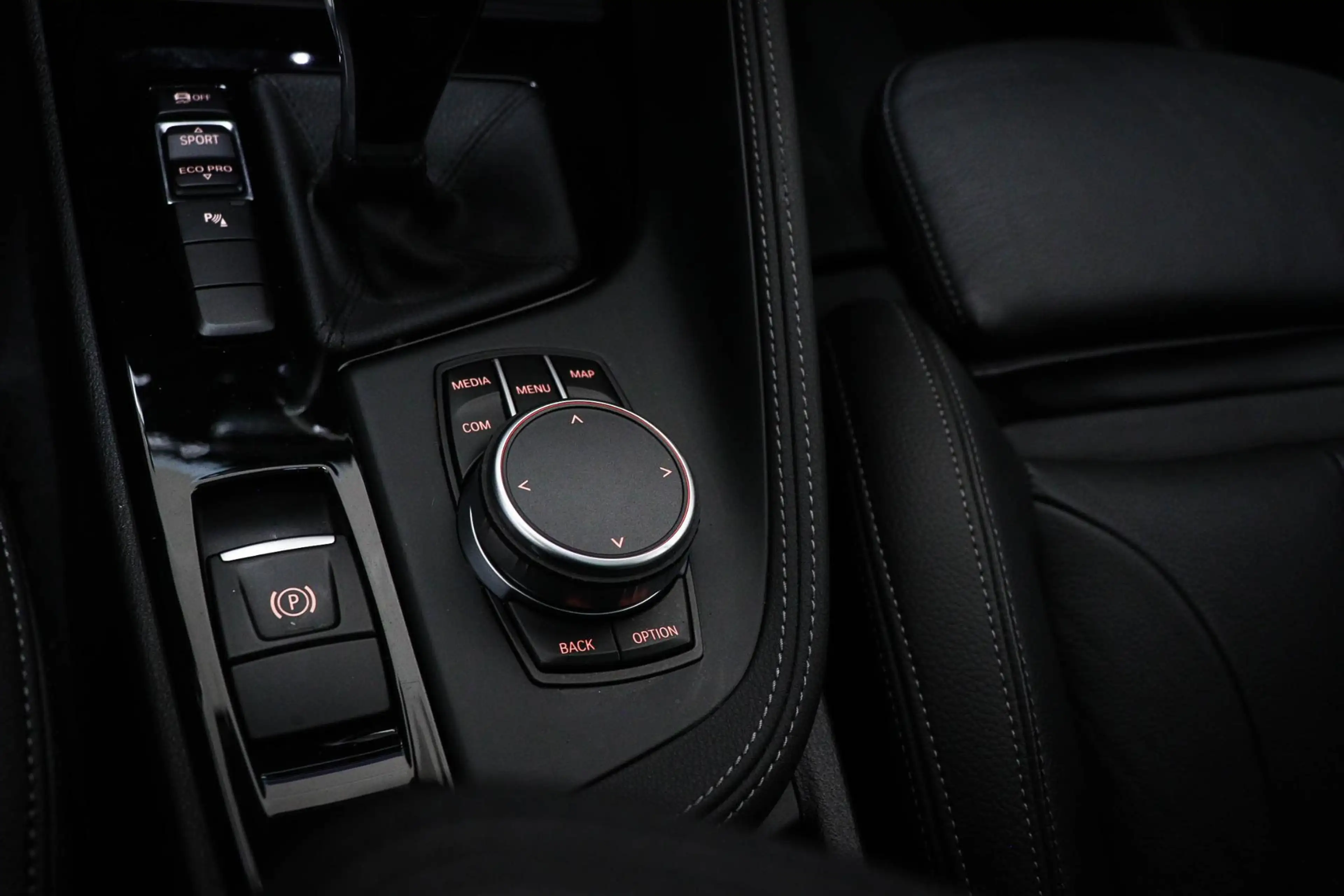 BMW X2 sDrive20i M-Sport Edition | PANORAMADAK | DAB | DR — photo 38