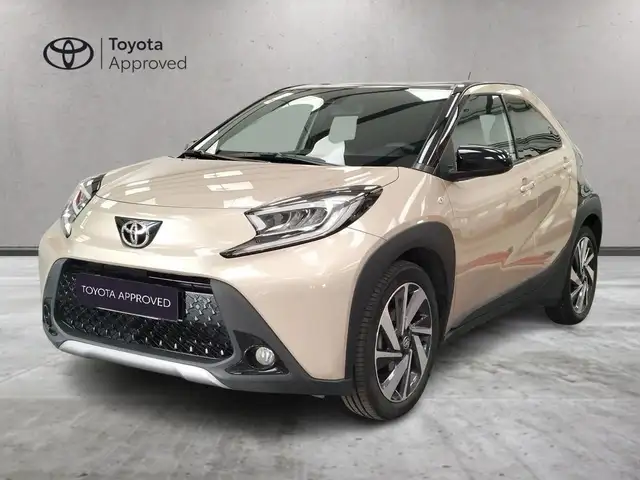 Toyota Aygo X 1.0B (72 CV) Lounge S-CVT