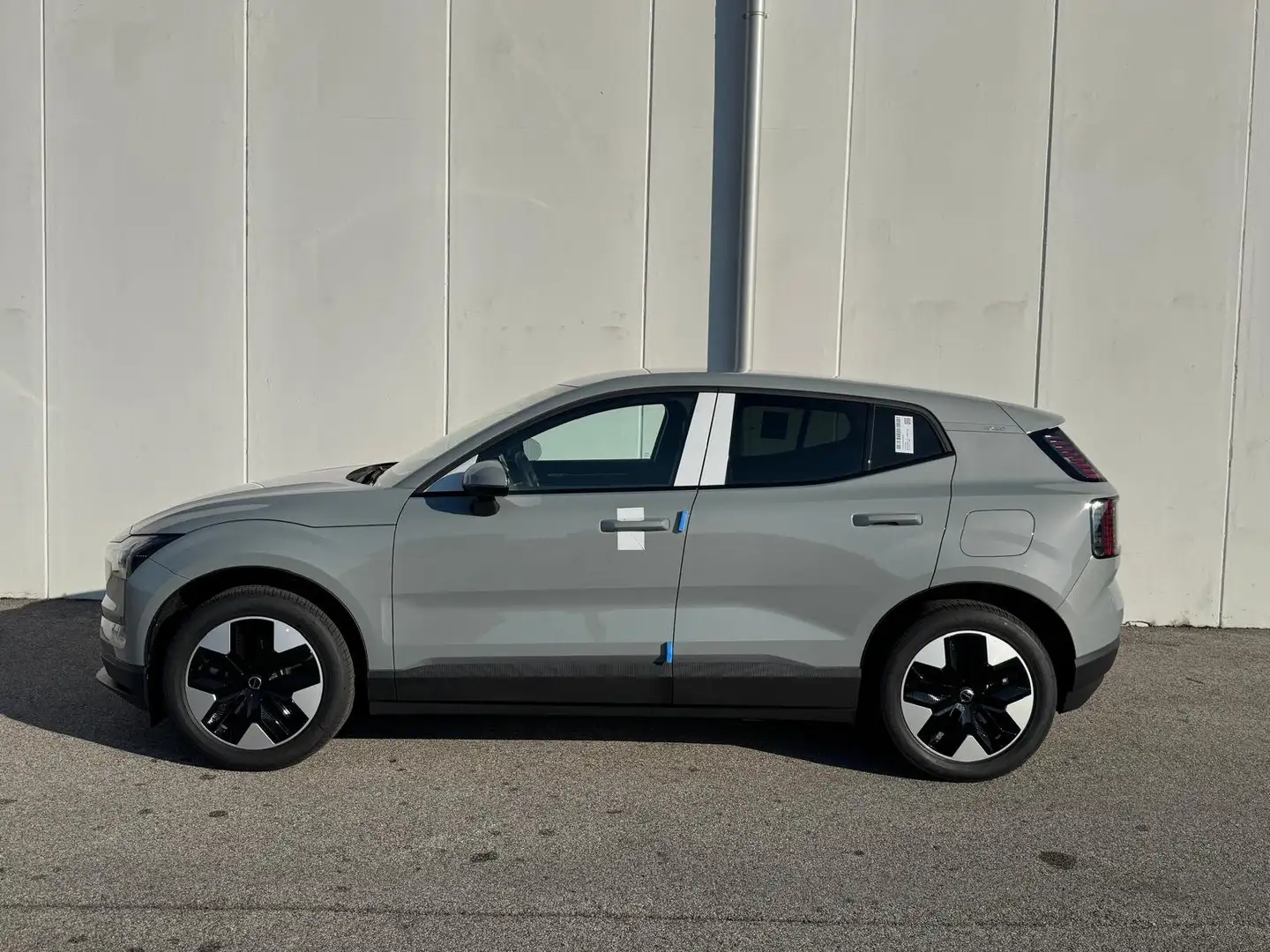 Volvo EX30 Single Motor Core rwd Grigio - 2