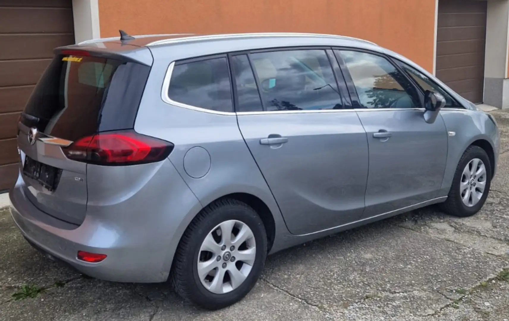 Opel Zafira - 2