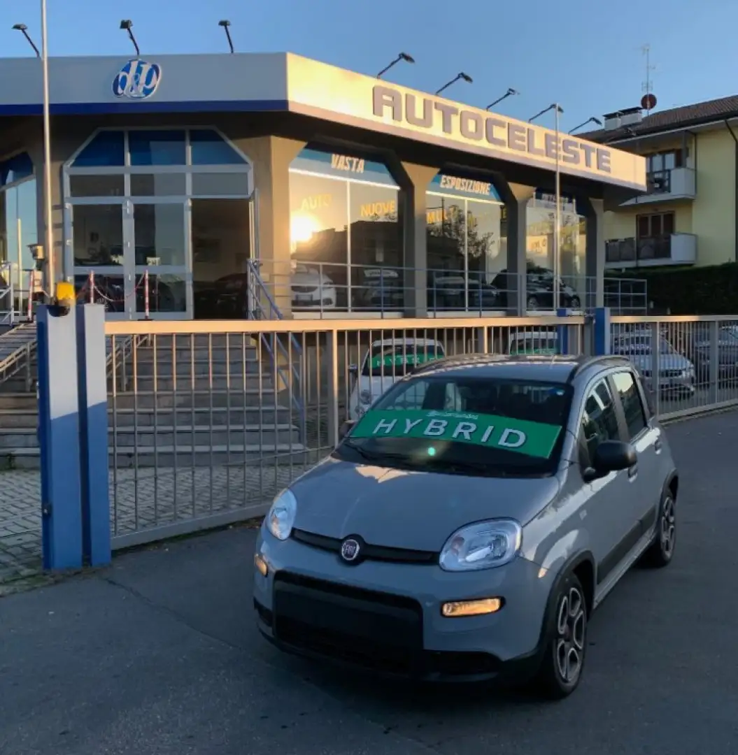 Fiat Panda 1.0 FireFly S&S Hybrid City Life Grau - 1