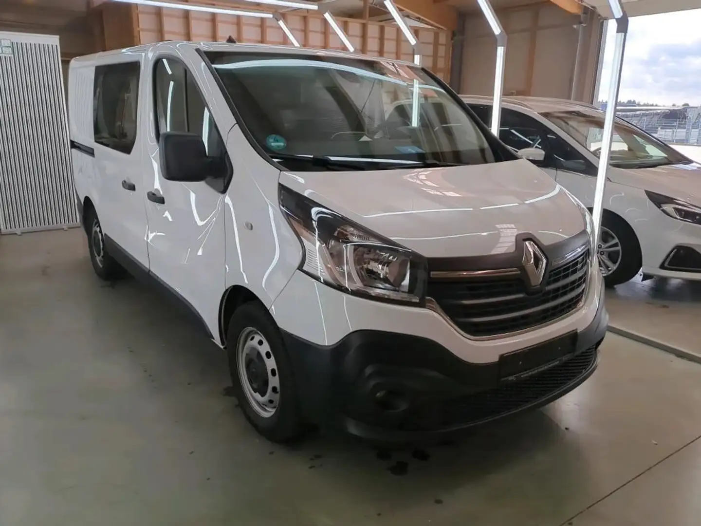 Renault Trafic Kasten L1H1 3,0t Komfort Sortimo+NAVI Weiß - 2