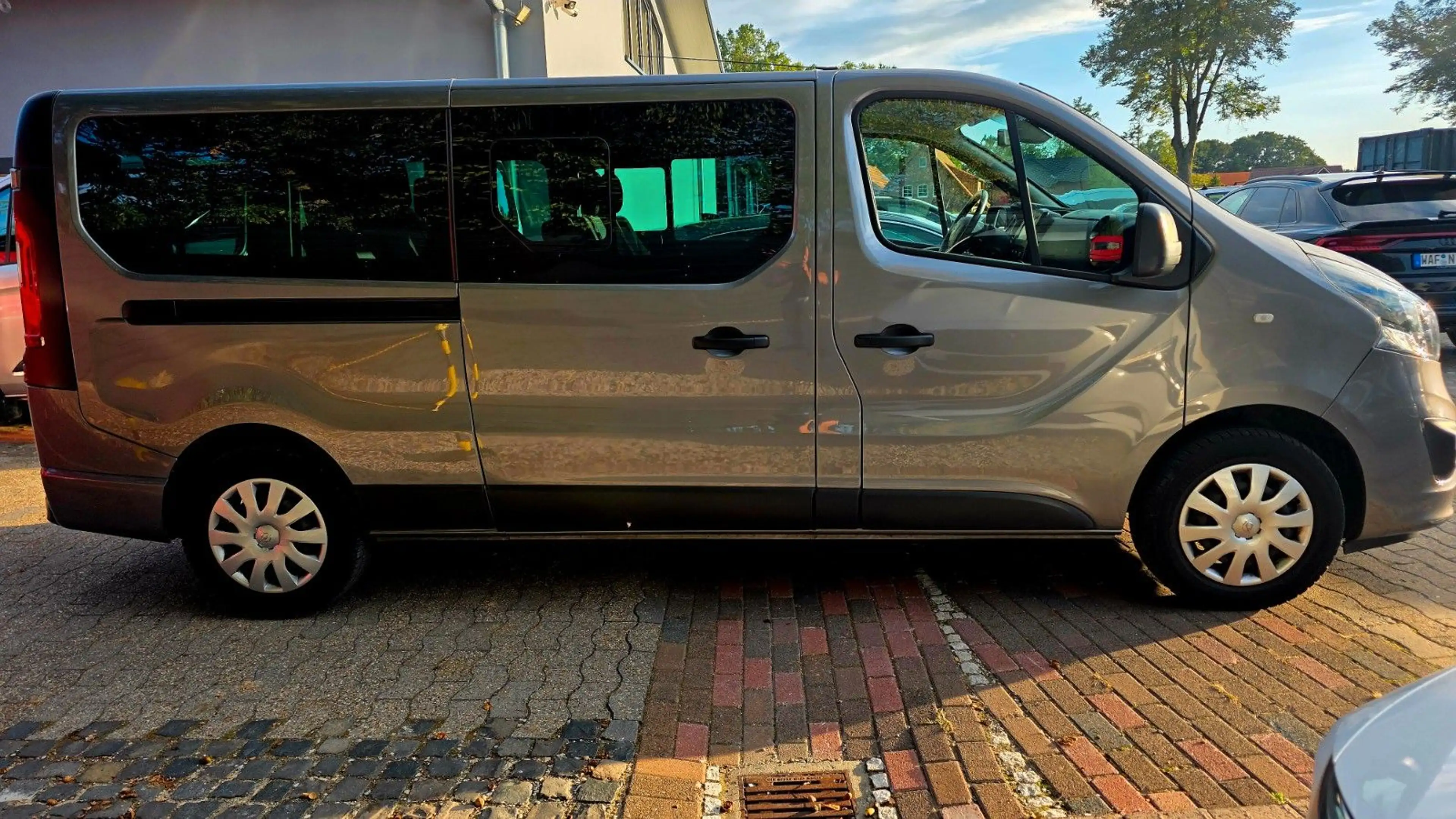 Opel Vivaro B Kombi Combi L2H1 9 Sitze  2,9t — photo 6