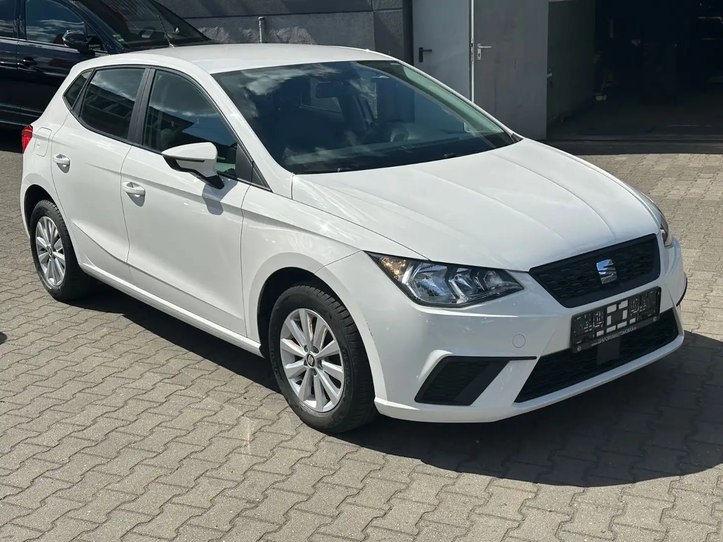 SEAT Ibiza Style Automatik Weiß - 2