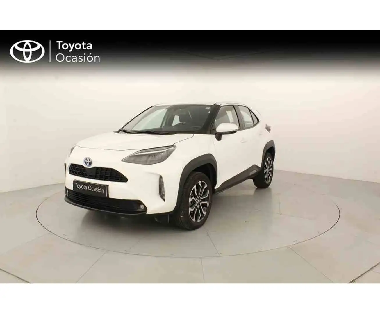 Toyota Yaris Cross 120H Active Tech Pack Connect Wit - 1