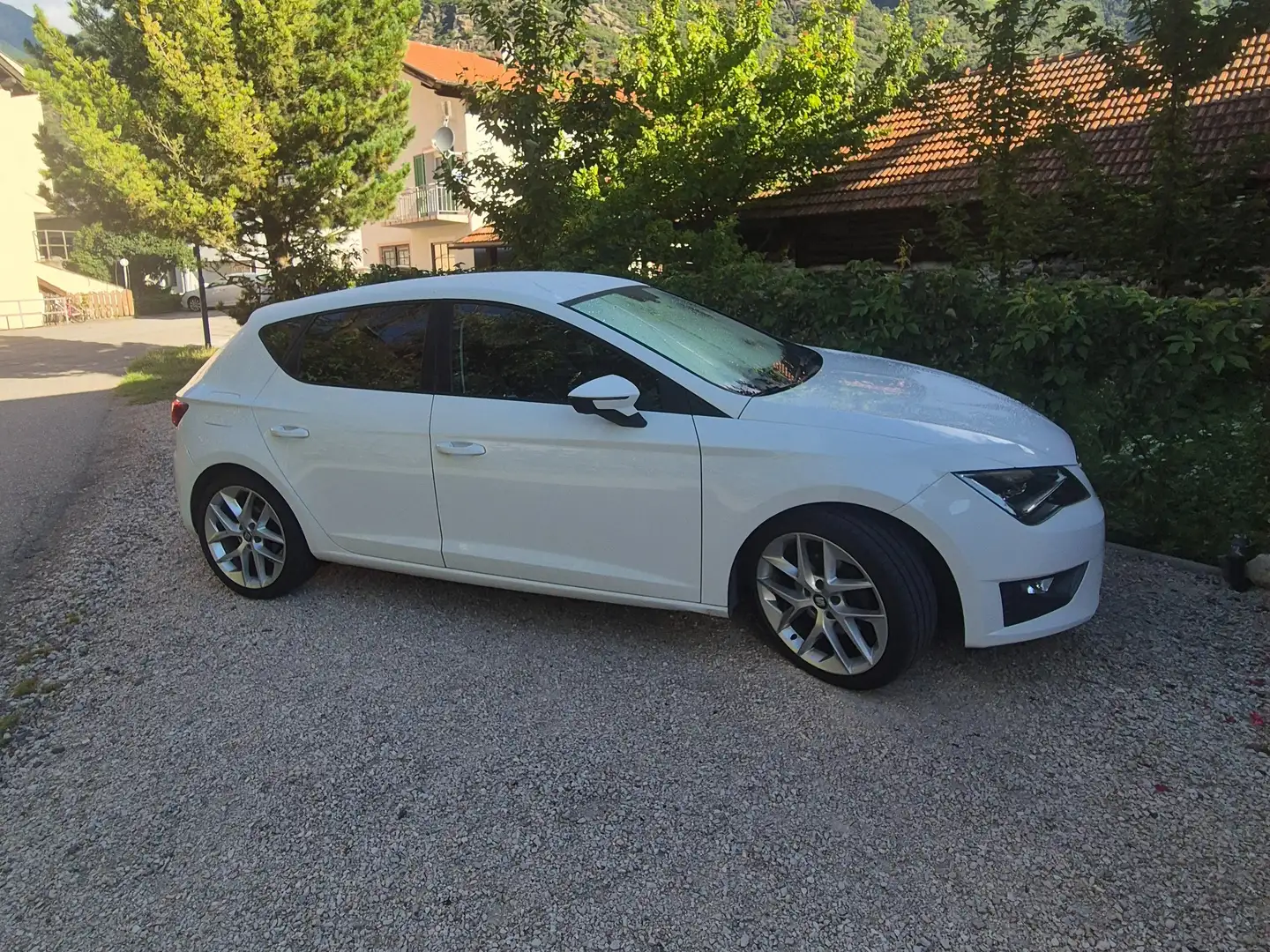 SEAT Leon Leon 5p 2.0 tdi cr FR s White - 1
