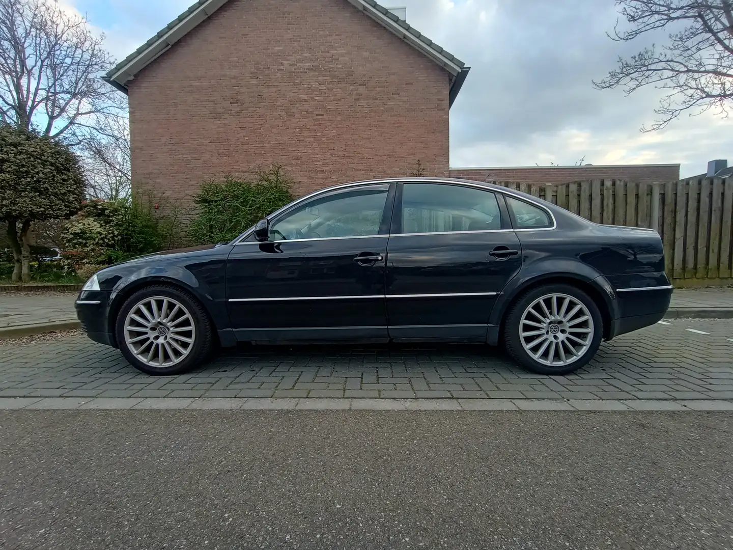 Volkswagen Passat 2.0-20V Athene Zwart - 1