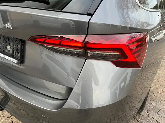 Skoda Octavia view 7