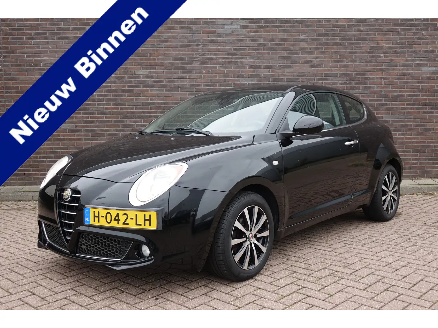Alfa Romeo MiTo 1.4 Progression, airco, sportvelgen, zeer leuke au Schwarz - 1