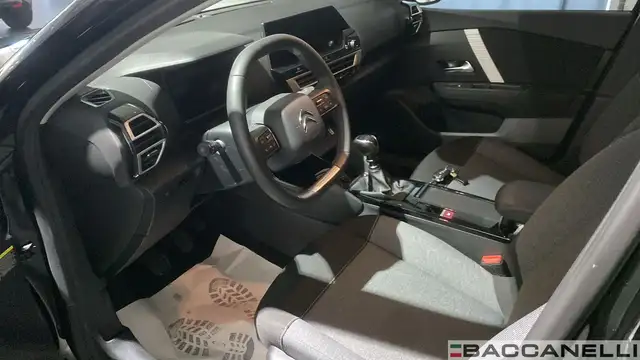 Citroen C4 view 13