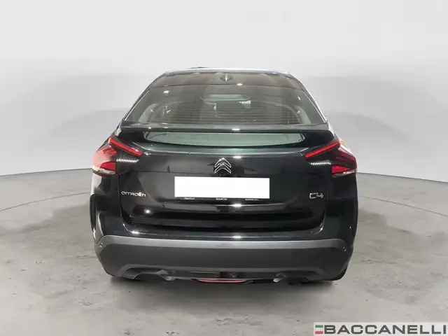 Citroen C4 view 3