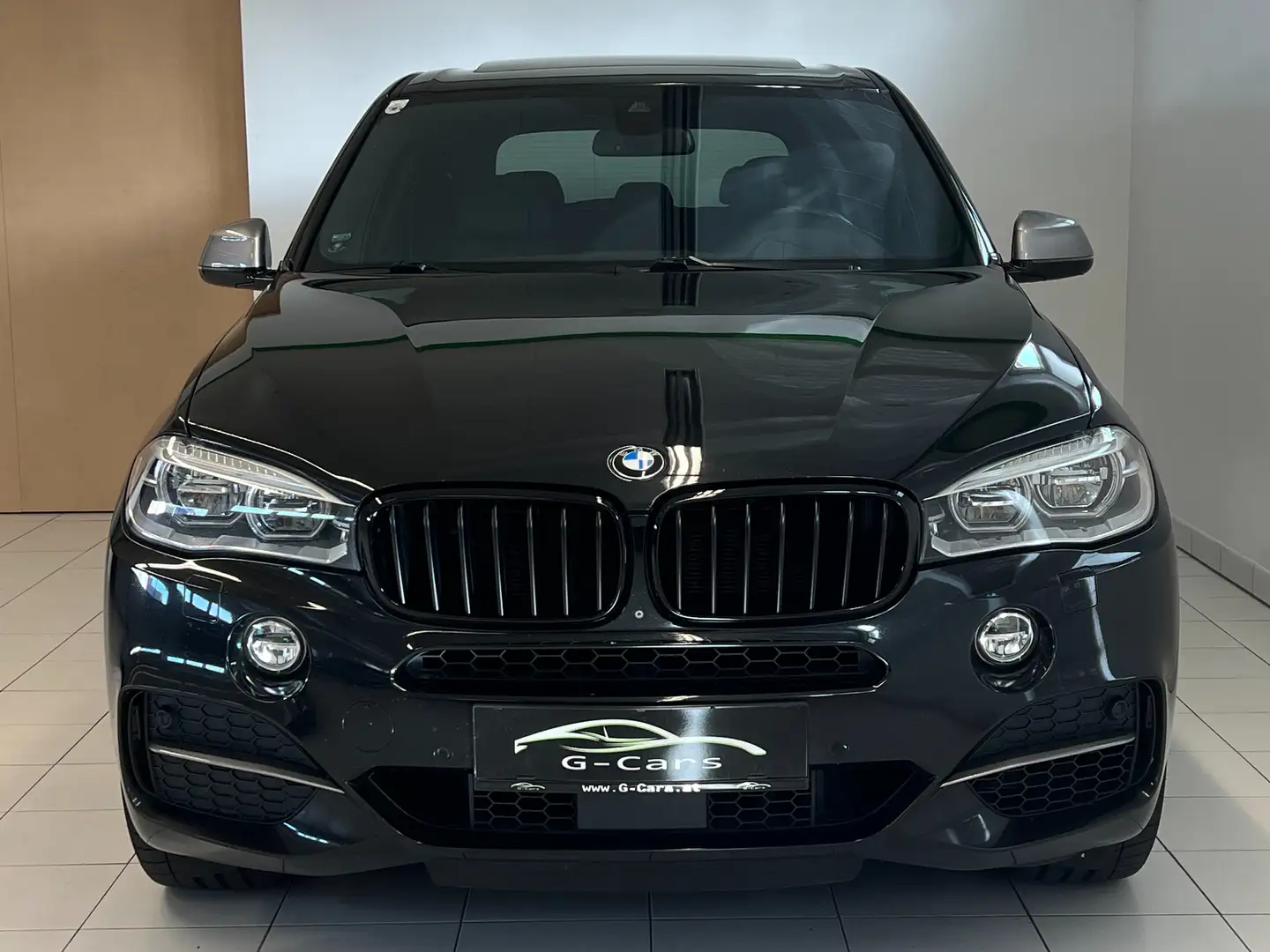 BMW X5 M50d Aut. /VOLLAUSSTATTUNG/BLACK SAPPHIRE/LED/AHK Zwart - 2
