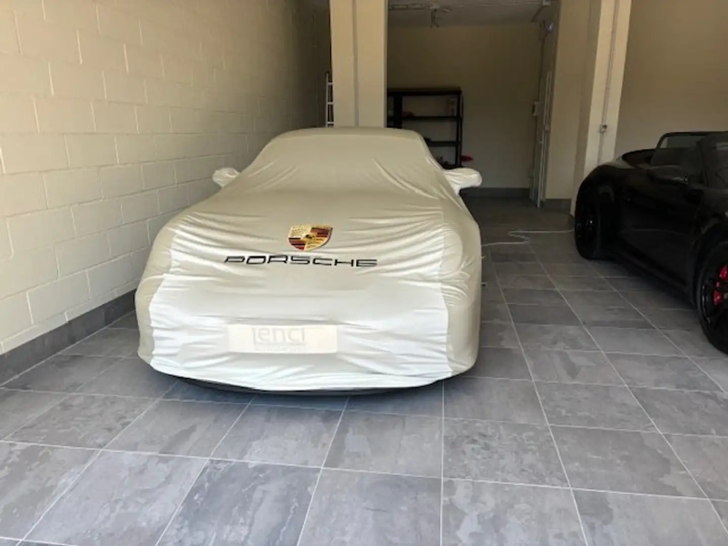 Porsche 992 911 Coupe 4.0 GT3 c/pack Touring auto lift-matrix Grijs - 2