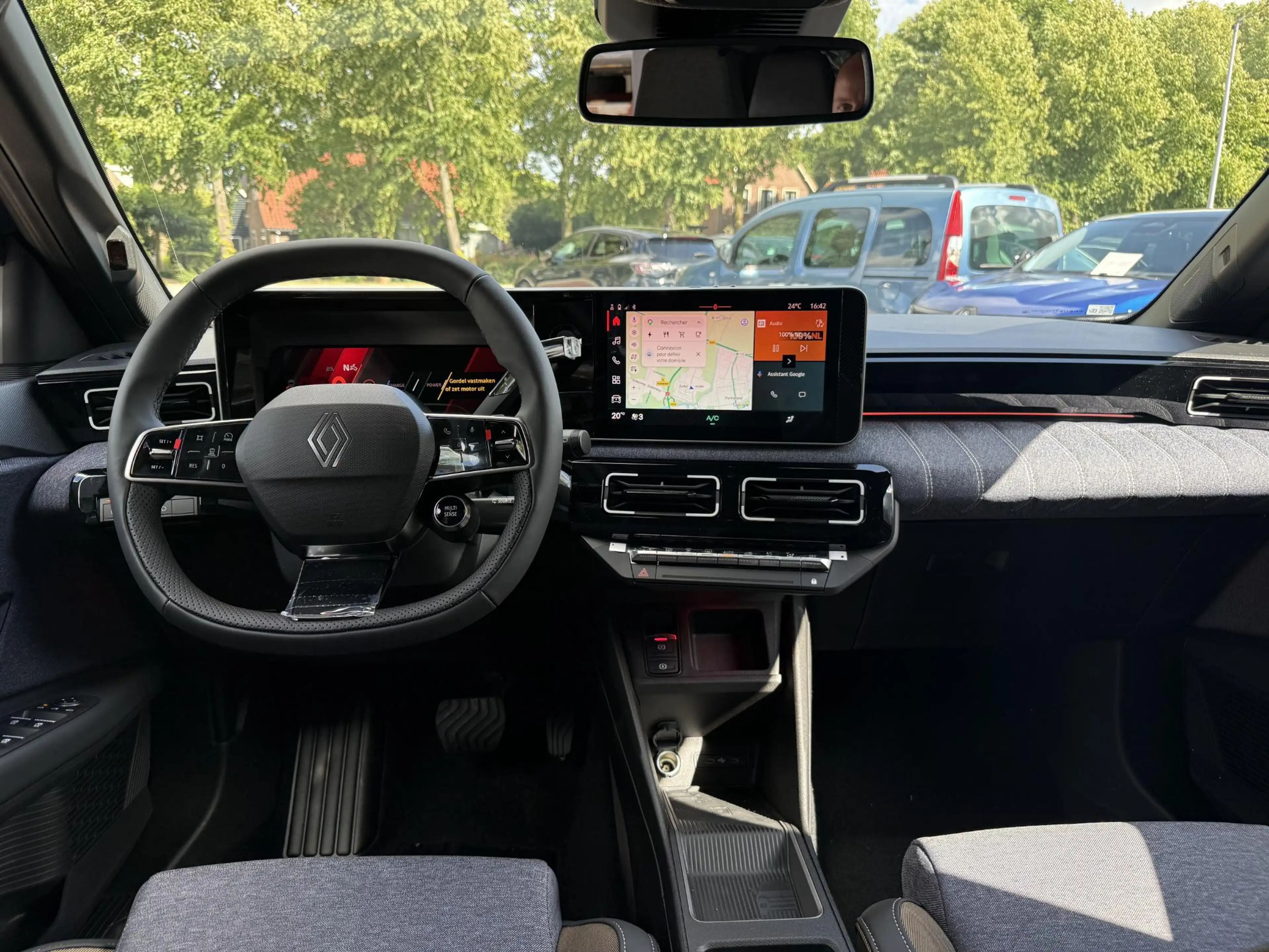 Renault R 5 comfort range techno 52 kWh Harman Kardon — photo 11