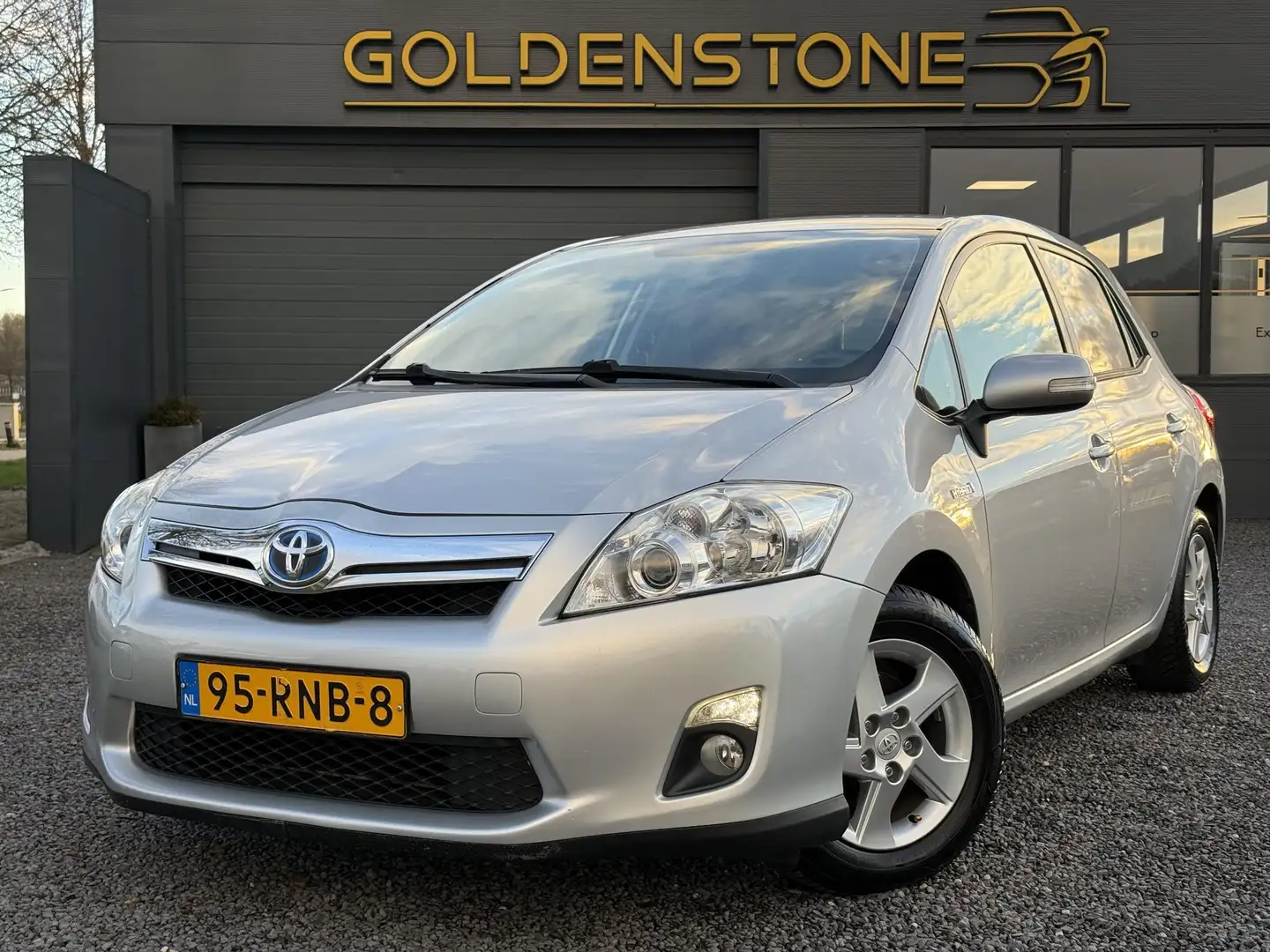 Toyota Auris 1.8 Full Hybrid Aspiration 2e Eigenaar,Afn.Trekhaa Gris - 1