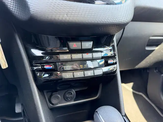Peugeot 2008 view 24