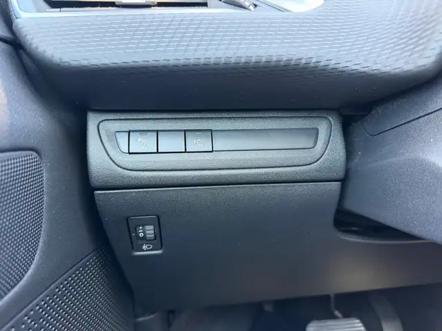 Peugeot 2008 view 16