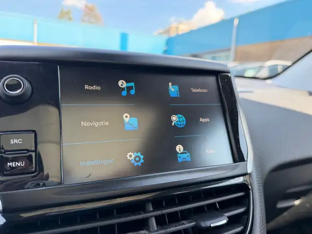 Peugeot 2008 view 17