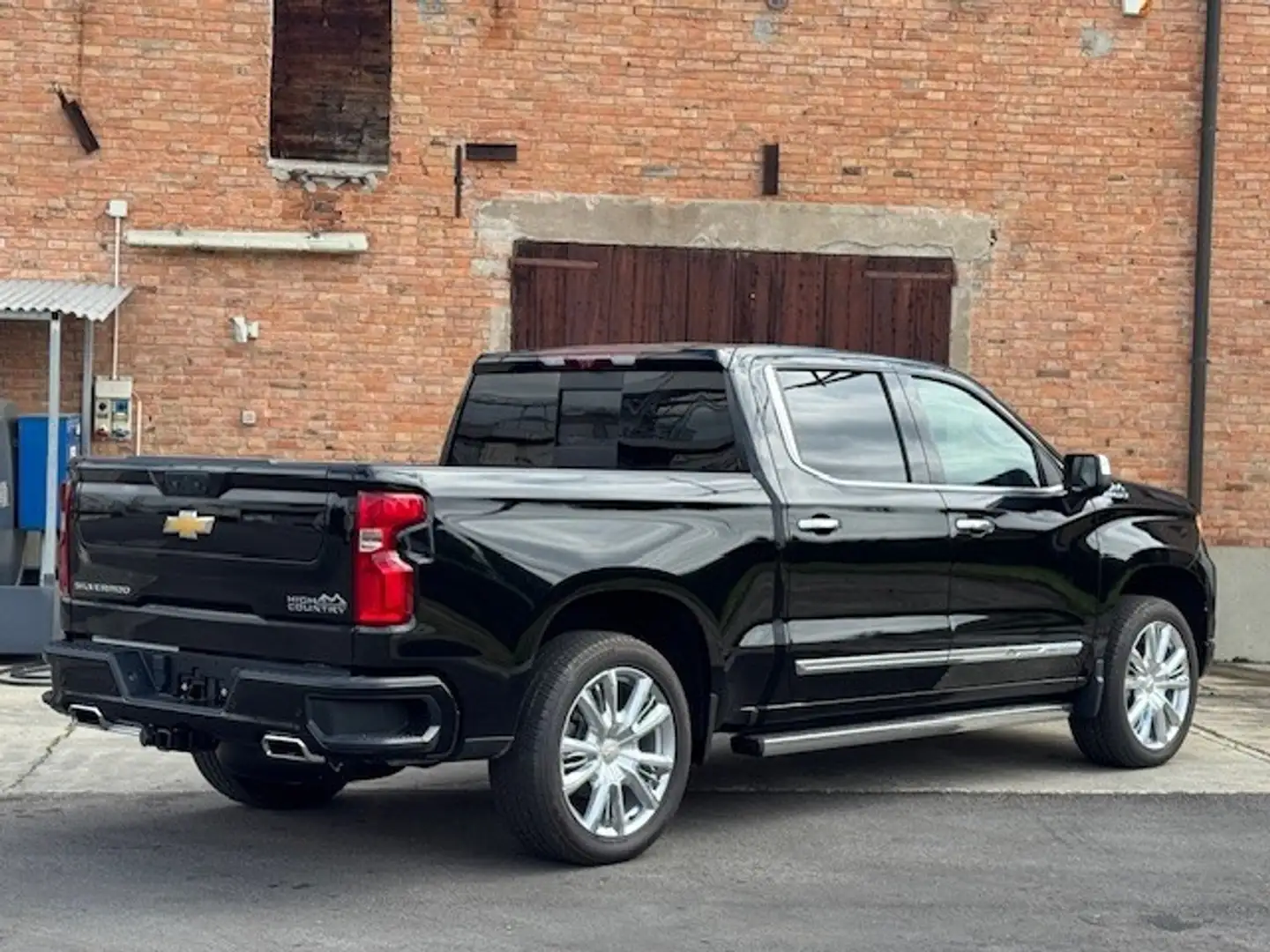 Chevrolet Silverado 6.2 V8 HIGH COUNTRY NEW MODEL 2025 Nero - 2