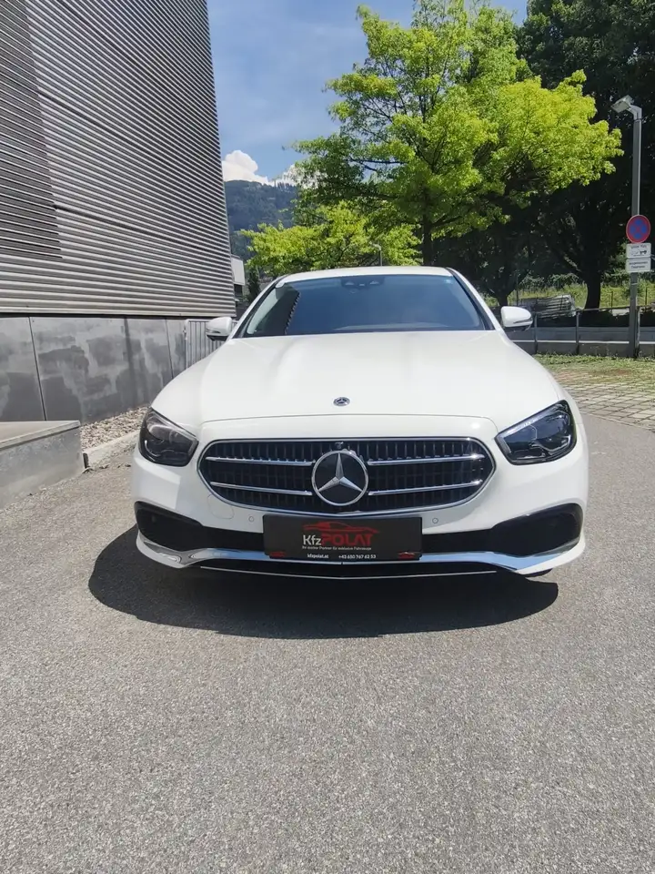 Mercedes-Benz E 200