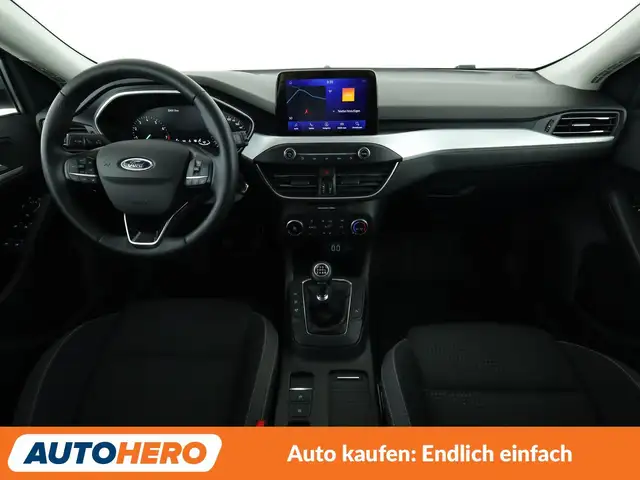 Ford Focus view 12