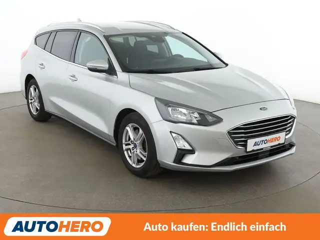 Ford Focus view 8