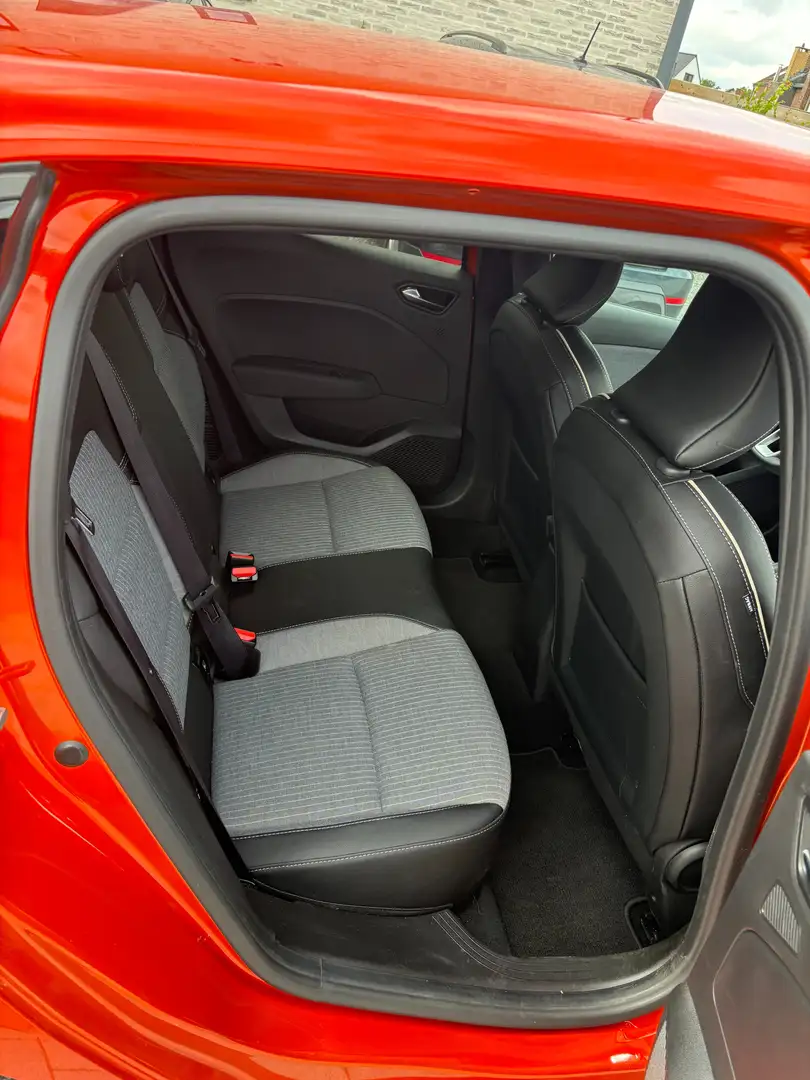 Renault Clio Clio E-TECH Full Hybrid 145 TECHNO Orange - 2