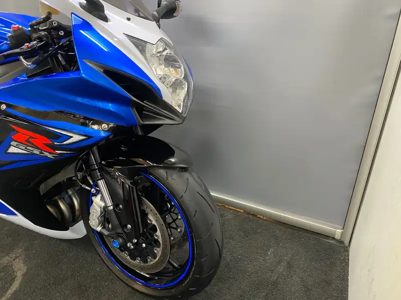 Suzuki GSX-R 600 - foto 3