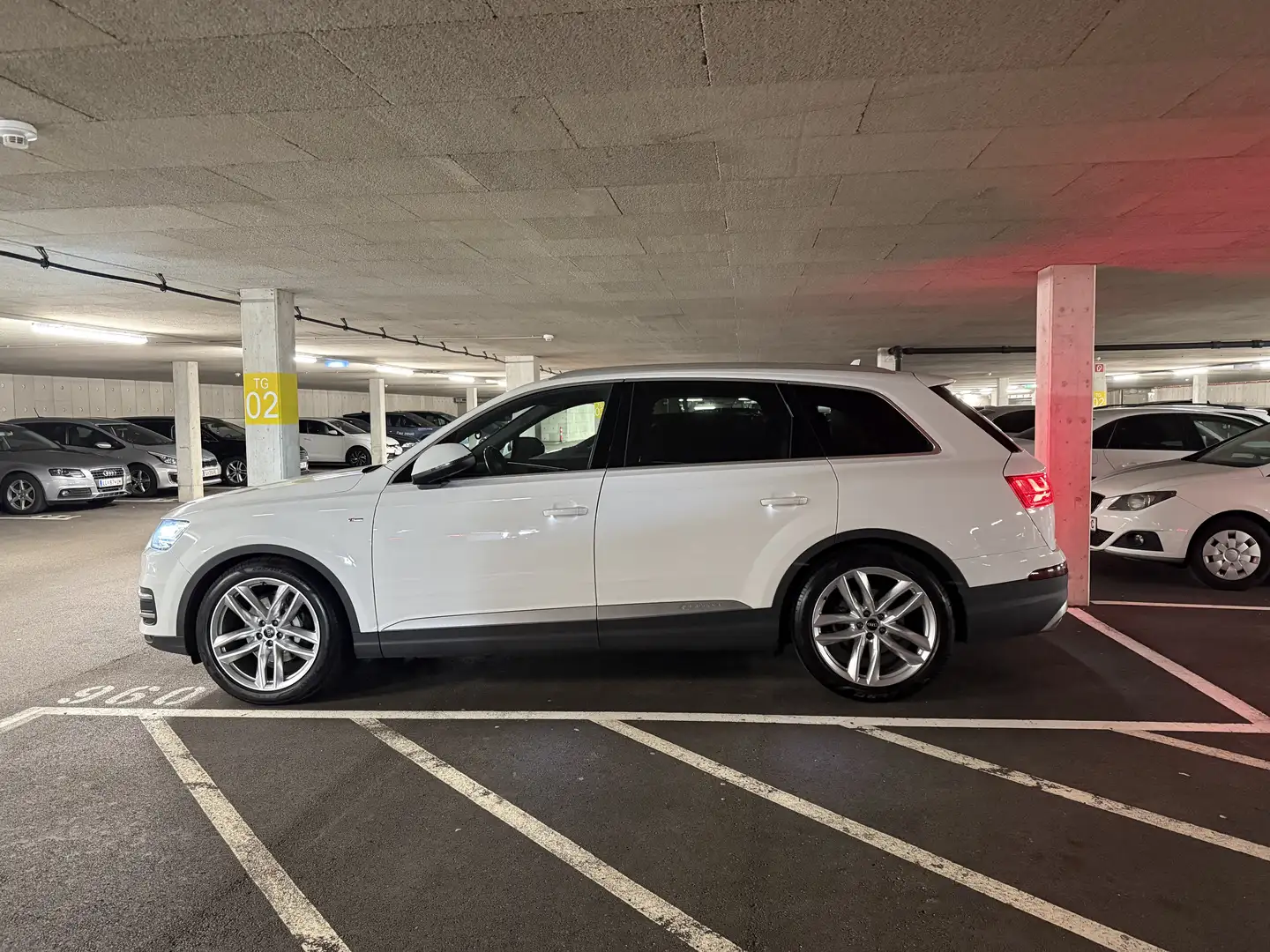 Audi Q7 NEUES PICKERL ! 3,0 TDI ultra quattro Tiptronic Weiß - 2