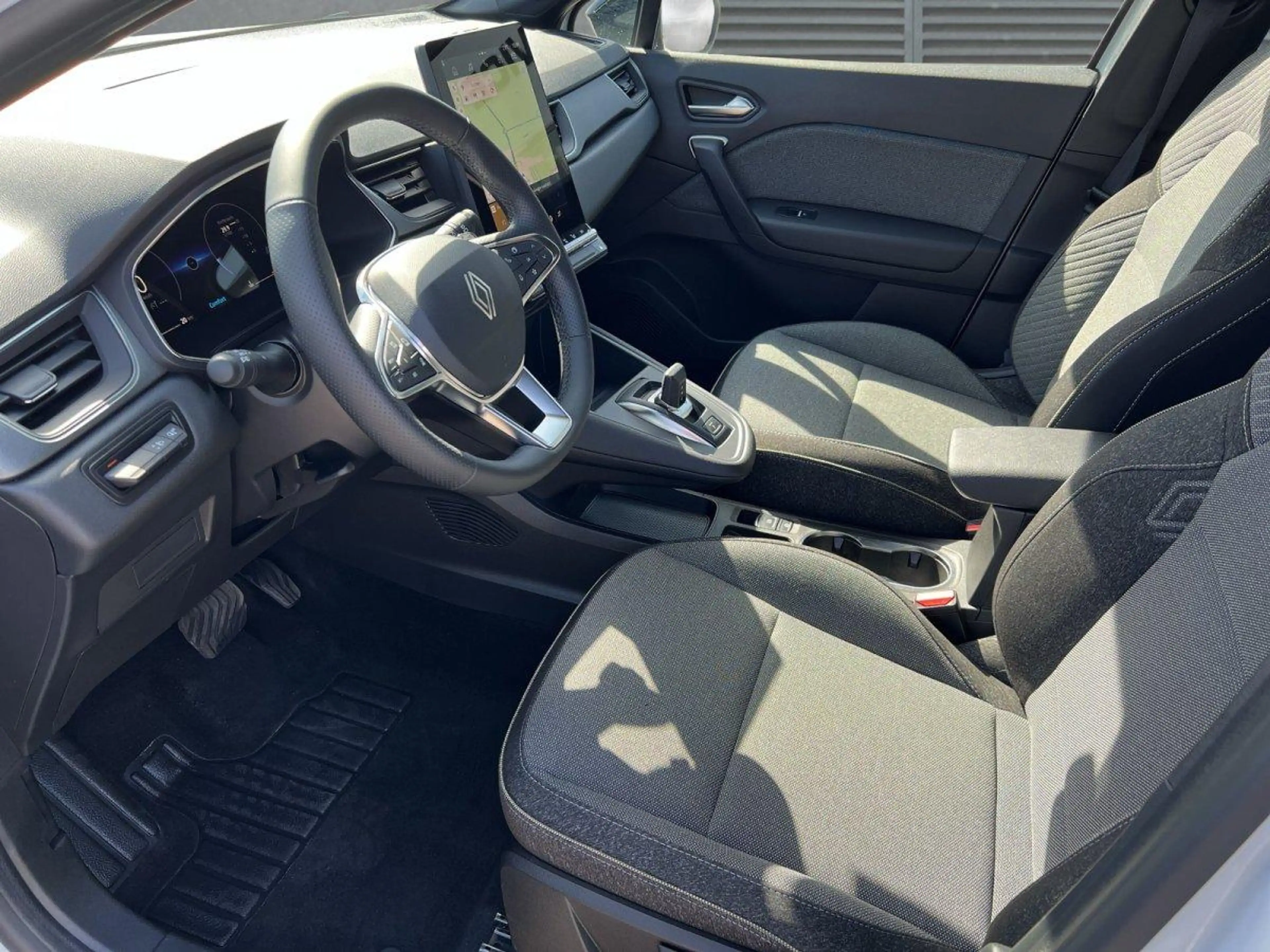 Renault Captur Techno SHZ+RFK+LED TCe 160 EDC 116 kW (158 PS),... — photo 4
