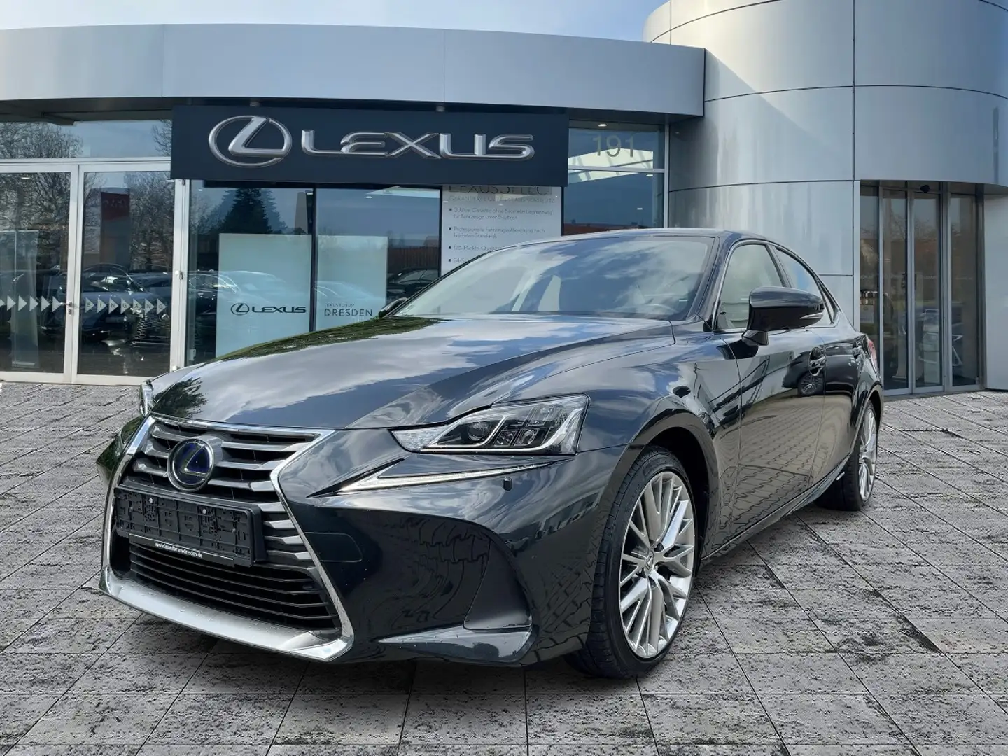 Lexus IS 300 h Luxury Line Navi*KAM*DAB*SHZ crna - 2