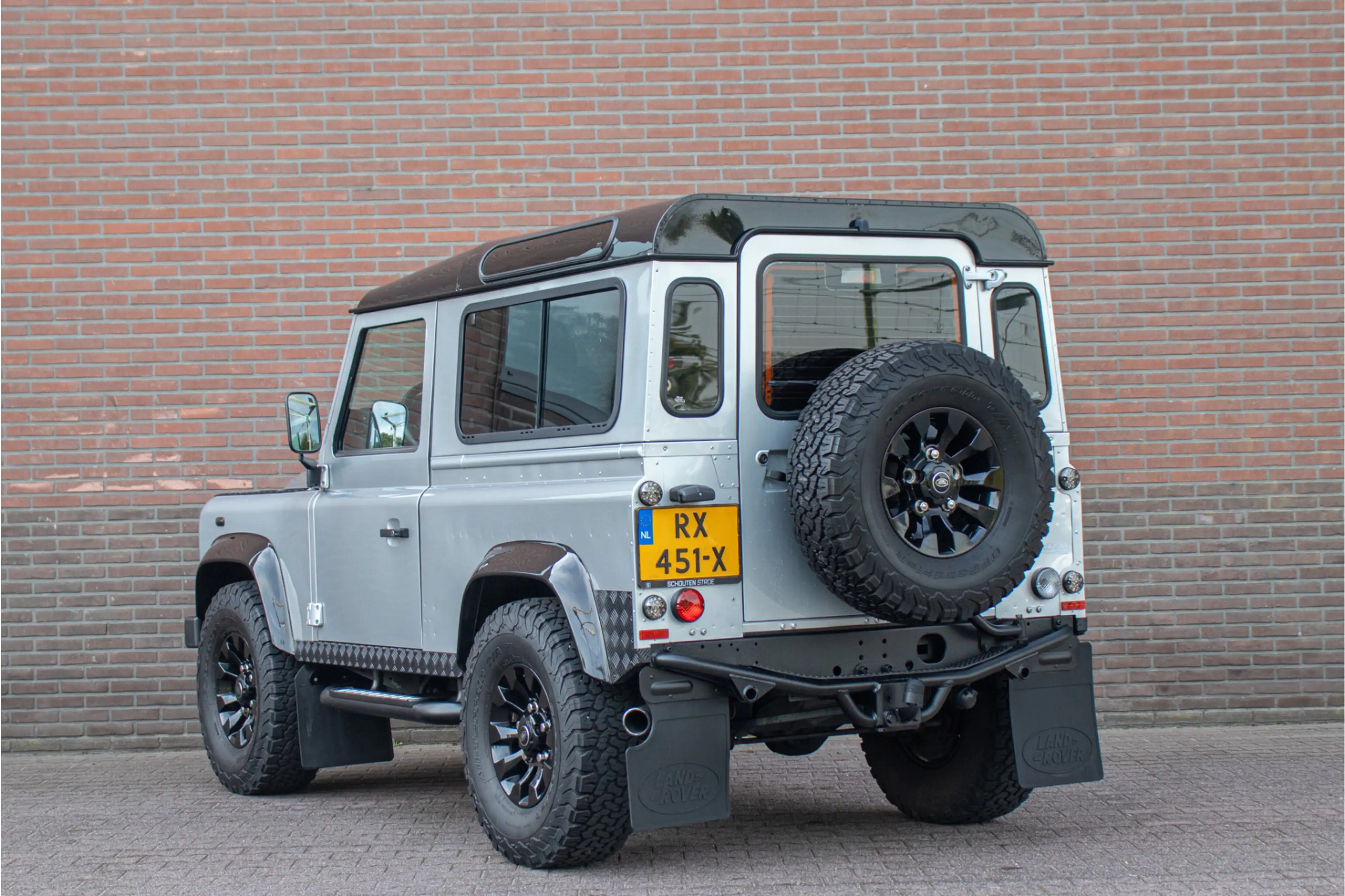 Land Rover Defender 2.4 TD 90 Station Wagon, Carplay, Trekhaak, DAB+, — photo 7