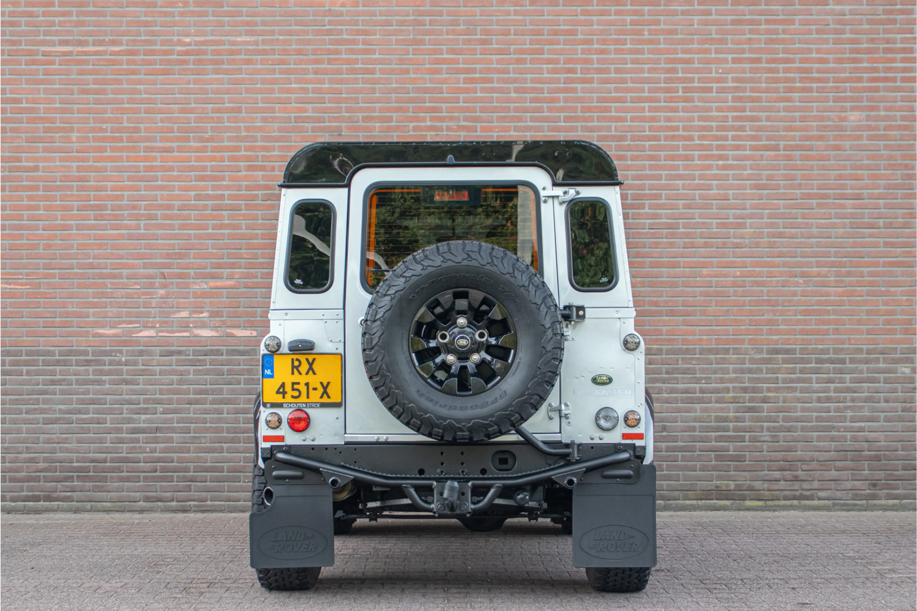 Land Rover Defender 2.4 TD 90 Station Wagon, Carplay, Trekhaak, DAB+, — photo 24