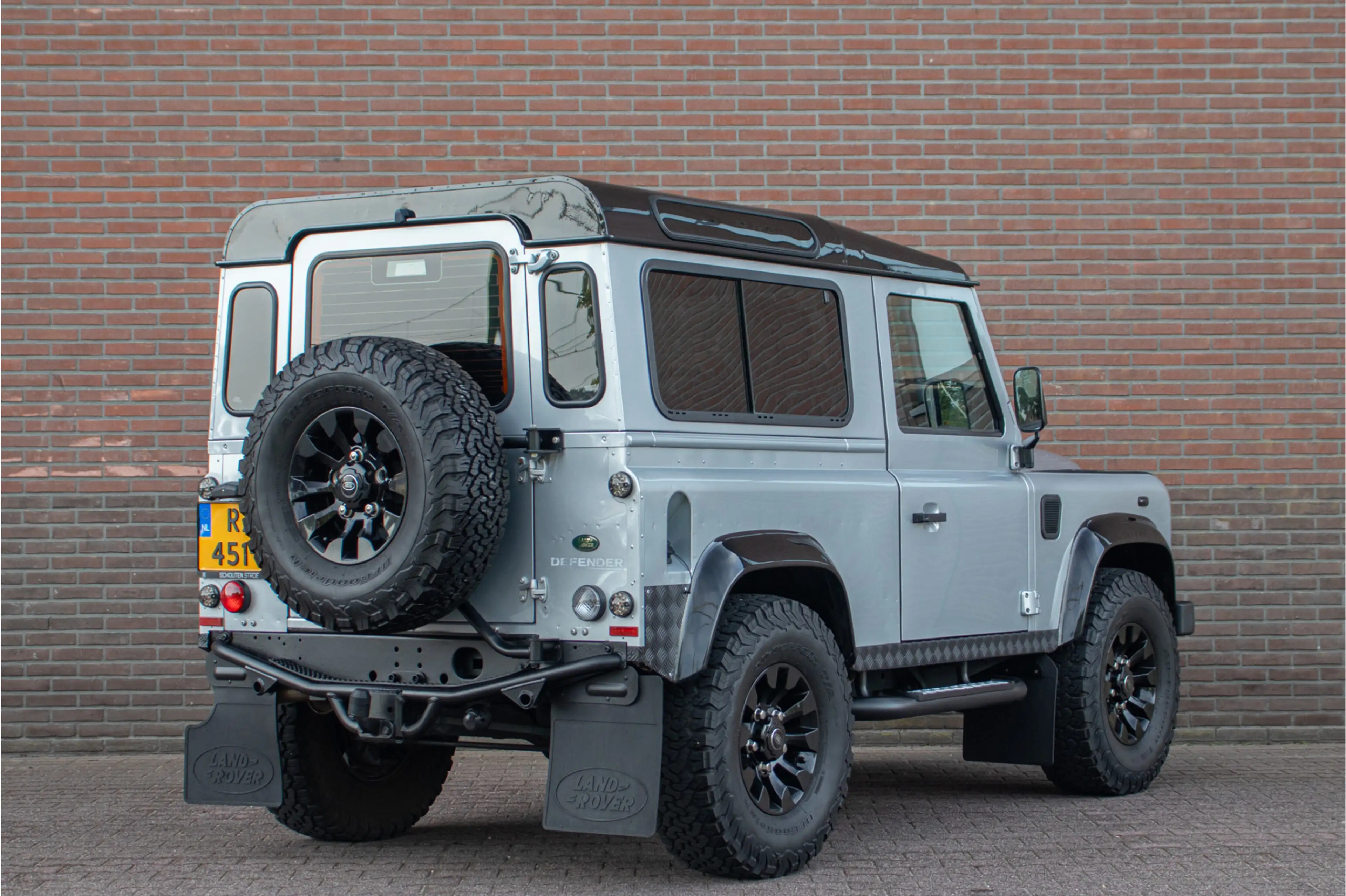 Land Rover Defender 2.4 TD 90 Station Wagon, Carplay, Trekhaak, DAB+, — photo 5
