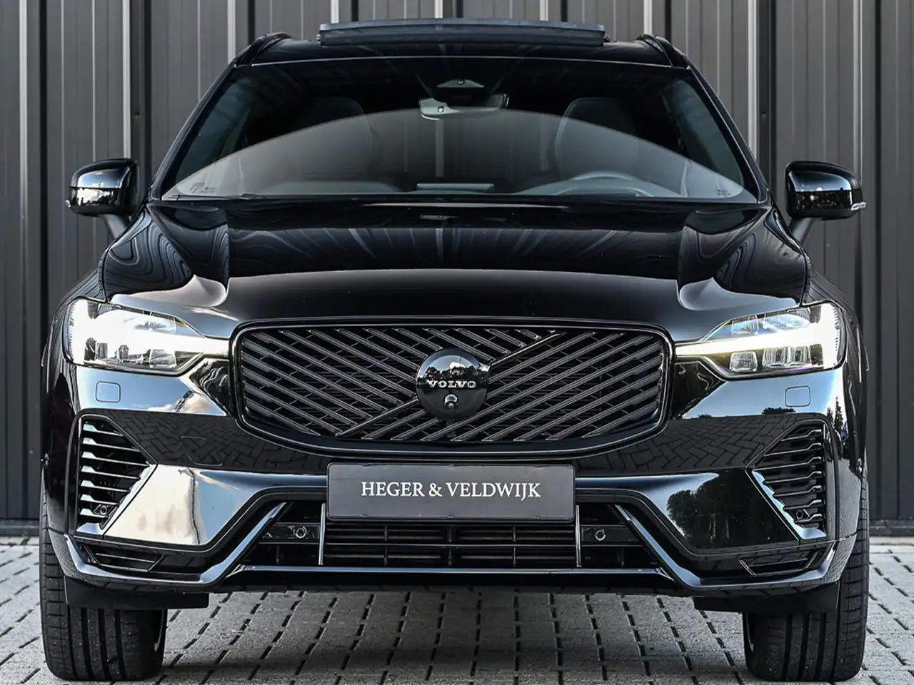 Volvo XC60 2.0 T8 Plug-in hybrid AWD Plus Black Edition Pan, миниатюра 19