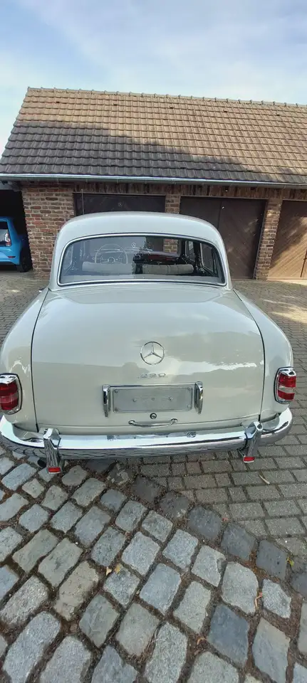 Mercedes-Benz 220 Ponton 220a, foto 4