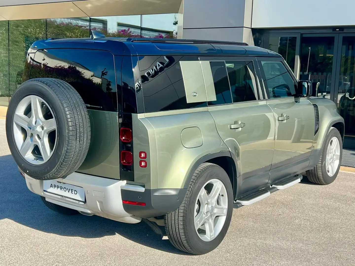 Land Rover Defender Defender 110 3.0D I6 200 CV AWD Auto SE N1 Fiscal - 2