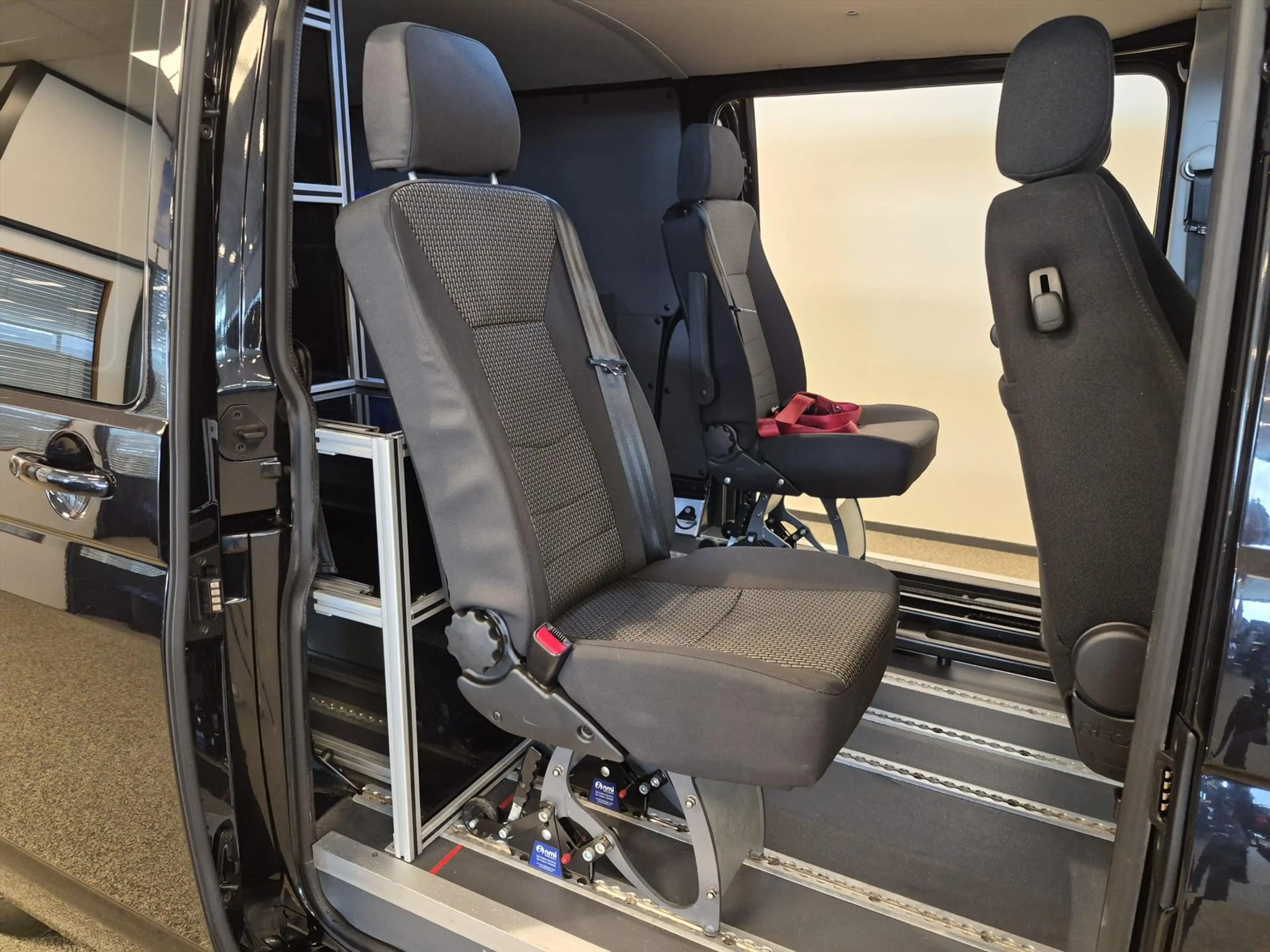 Volkswagen Transporter L2H1 Rolstoelbus Automaat - 2x zijschuifdeur — photo 4