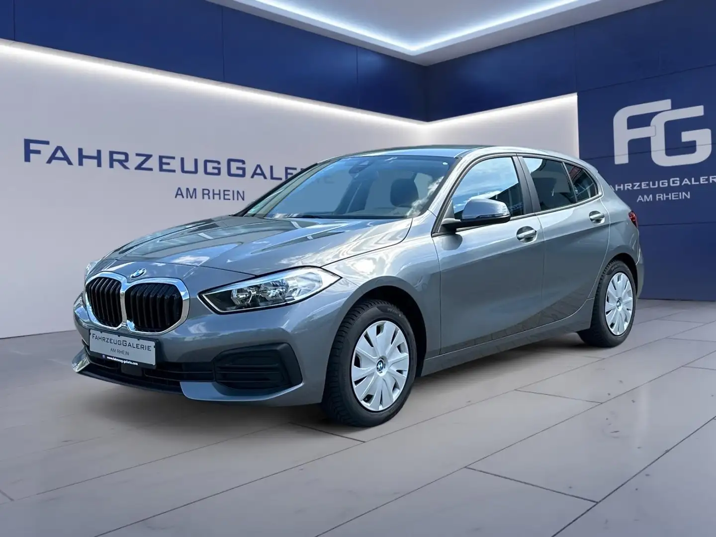 BMW 116 d Metallic 1. Hand Unfallfrei Achtfach Grau - 2