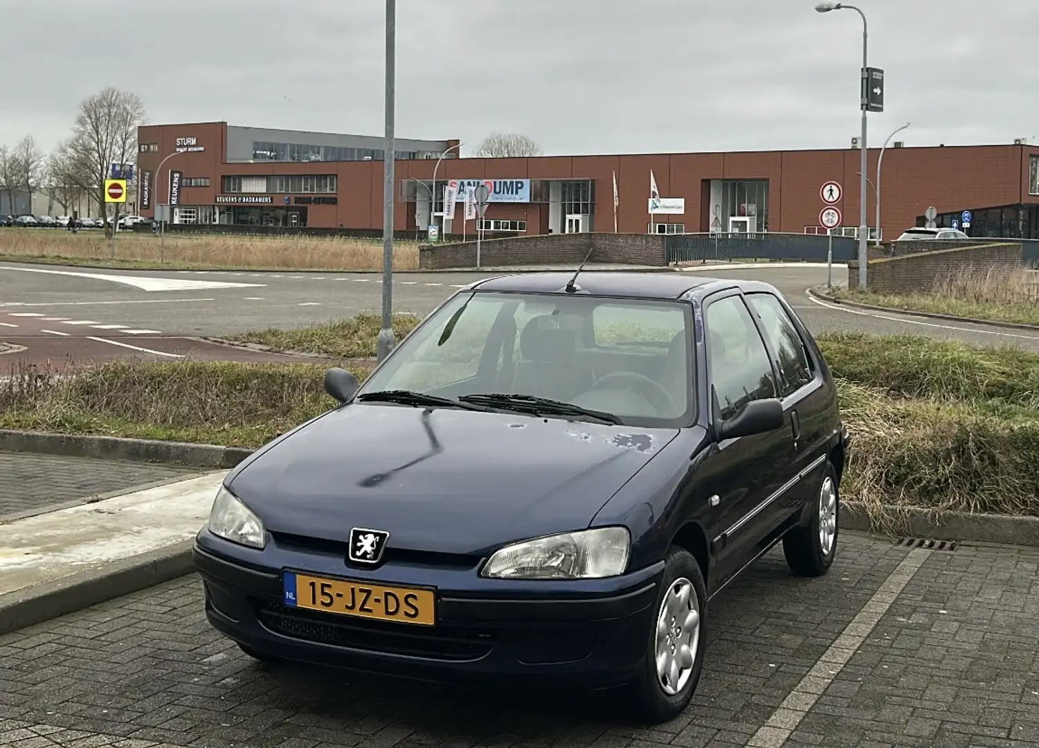 Peugeot 106 1.1i - 1