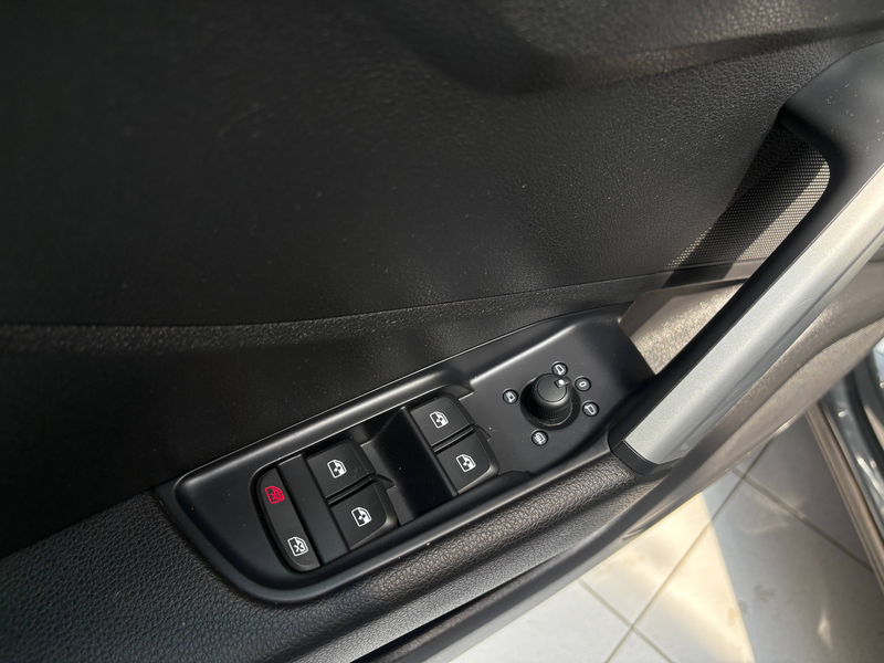 Audi Q2 Q2 1.6 TDi *CUIR * GPS * PDC * JANTES * — photo 15