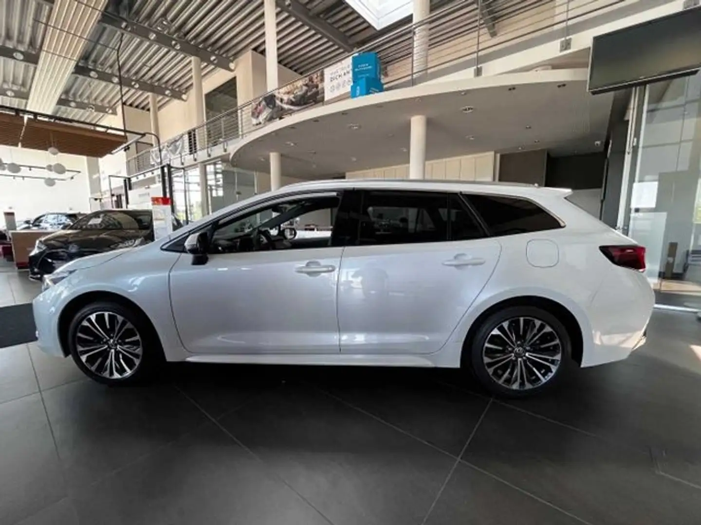 Toyota Corolla 2.0 Hybrid Touring Sports Teamplayer Navi Digitale Weiß - 2