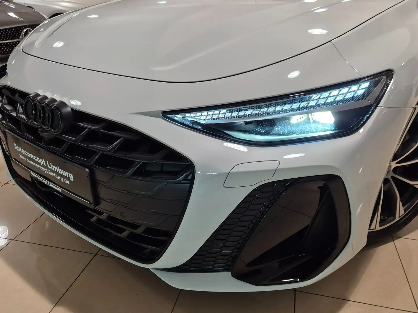 Audi A6 Avant 2.0 TDI S-Line,Pano,Leder,2xDisplay Weiß - 2