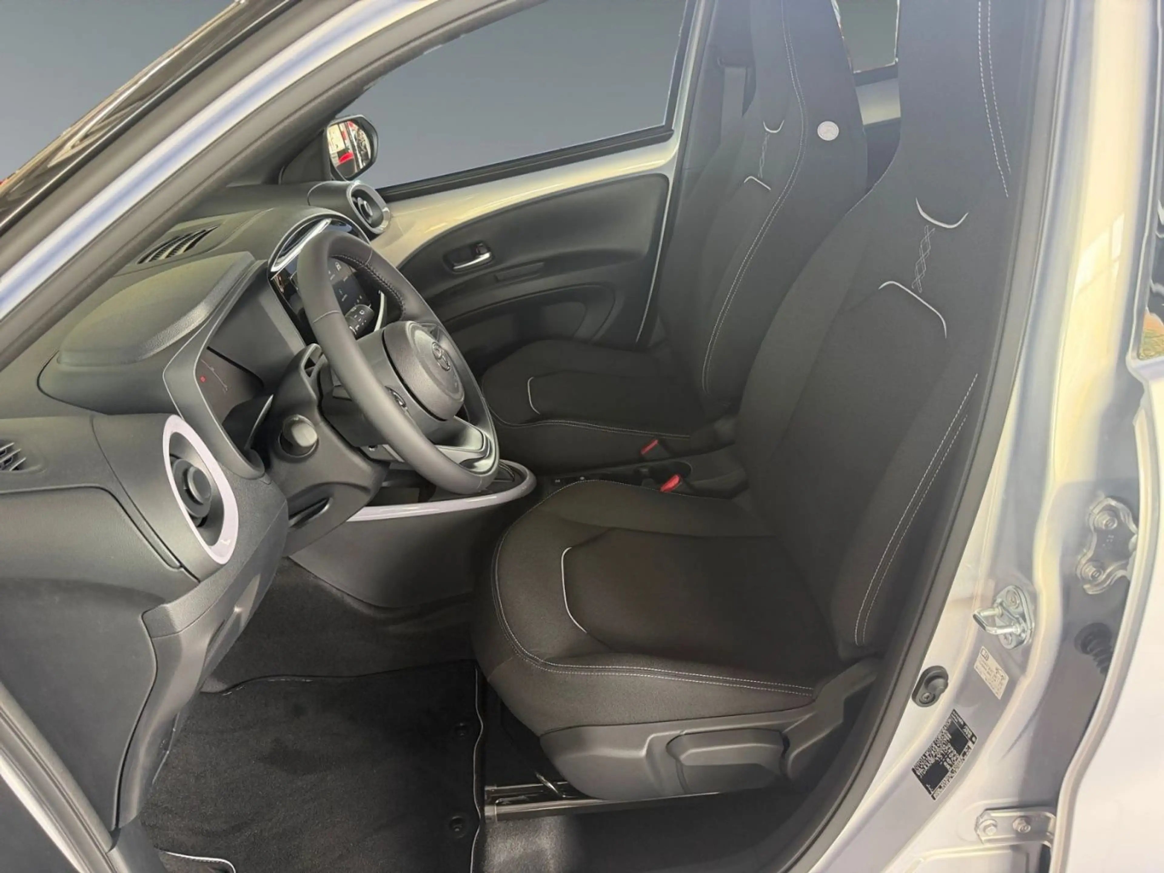 Toyota Aygo X Teamplayer Hybrid+Sitz-Hz +Nur mit Inzahlung! — photo 11
