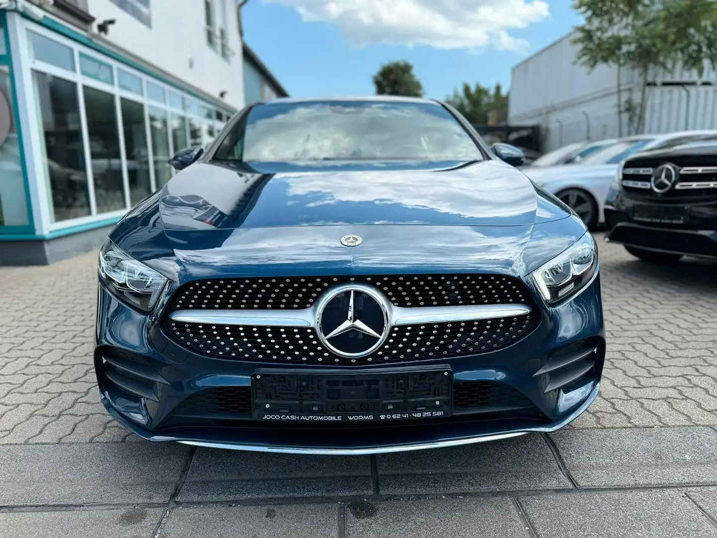 Mercedes-Benz A 180 d AMG-LINE * NAVI*KAM*LED* Blau - 2