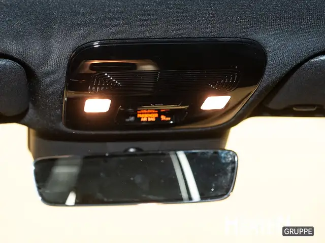 Mercedes-Benz CLA view 11
