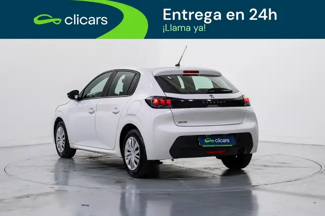 Peugeot 208 view 9